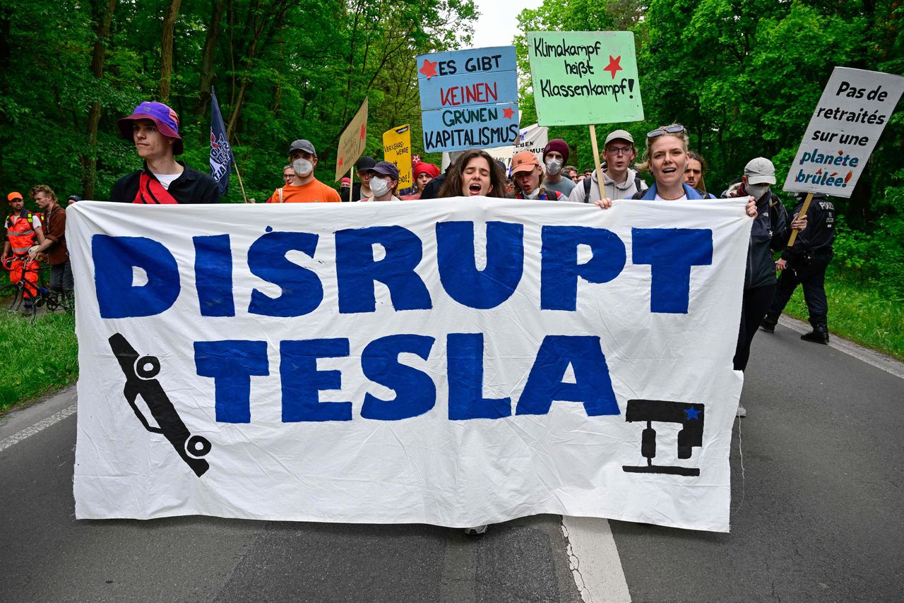 Protesten ten spijt, de Duitse Teslafabriek mag tóch uitbreiden 