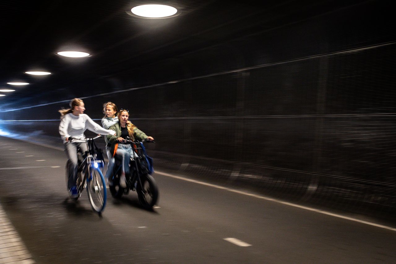 Kabinet wil helmplicht op fatbikes en e-bikes voor jongeren tot 18 jaar