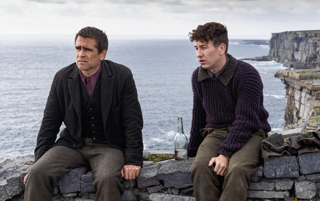 Pádraic (Colin Farrell, links) lucht zijn hart bij ‘dorpsgek’ Dominic (Barry Keoghan) in ‘The Banshees of Inisherin’.