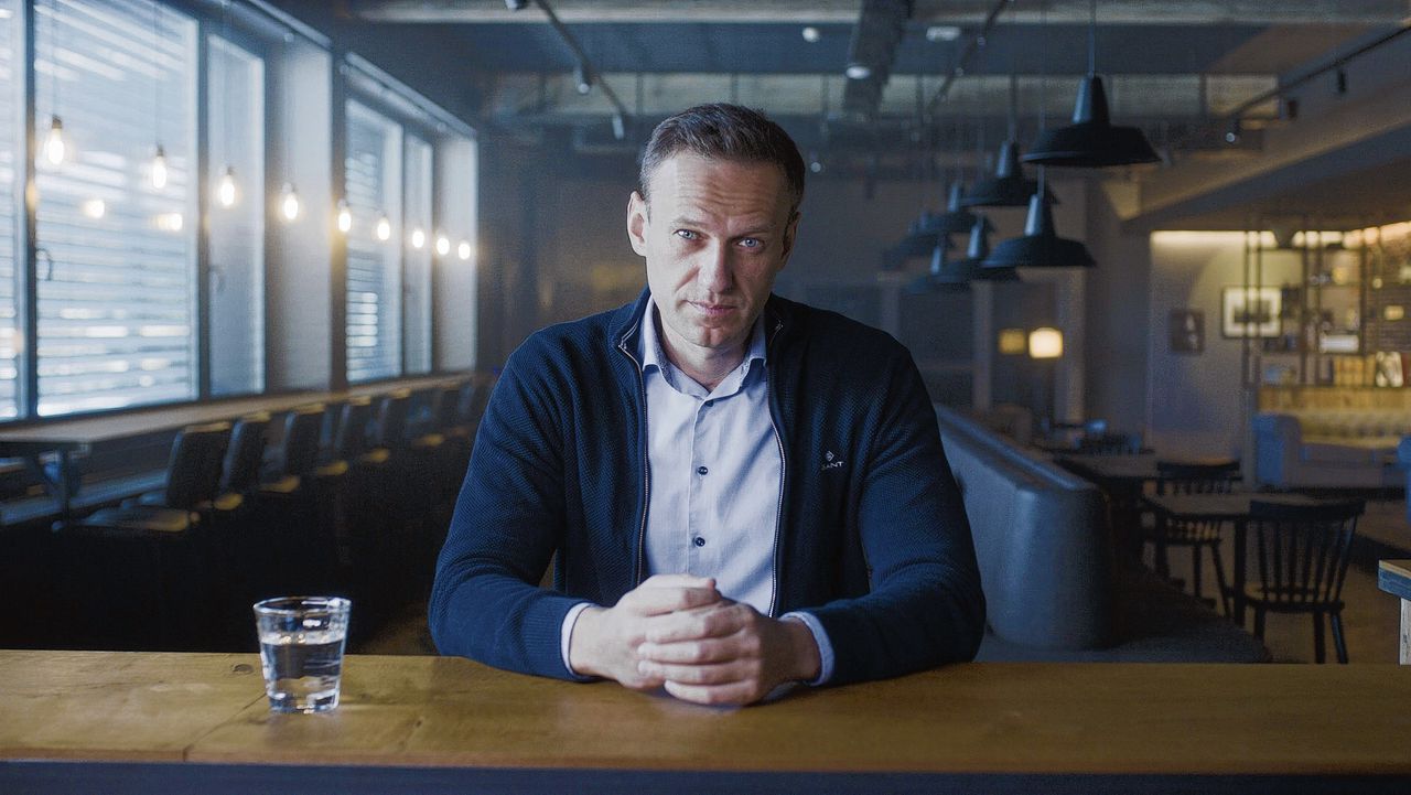In de film ‘Navalny’ voltrekt de geschiedenis zich voor onze ogen.