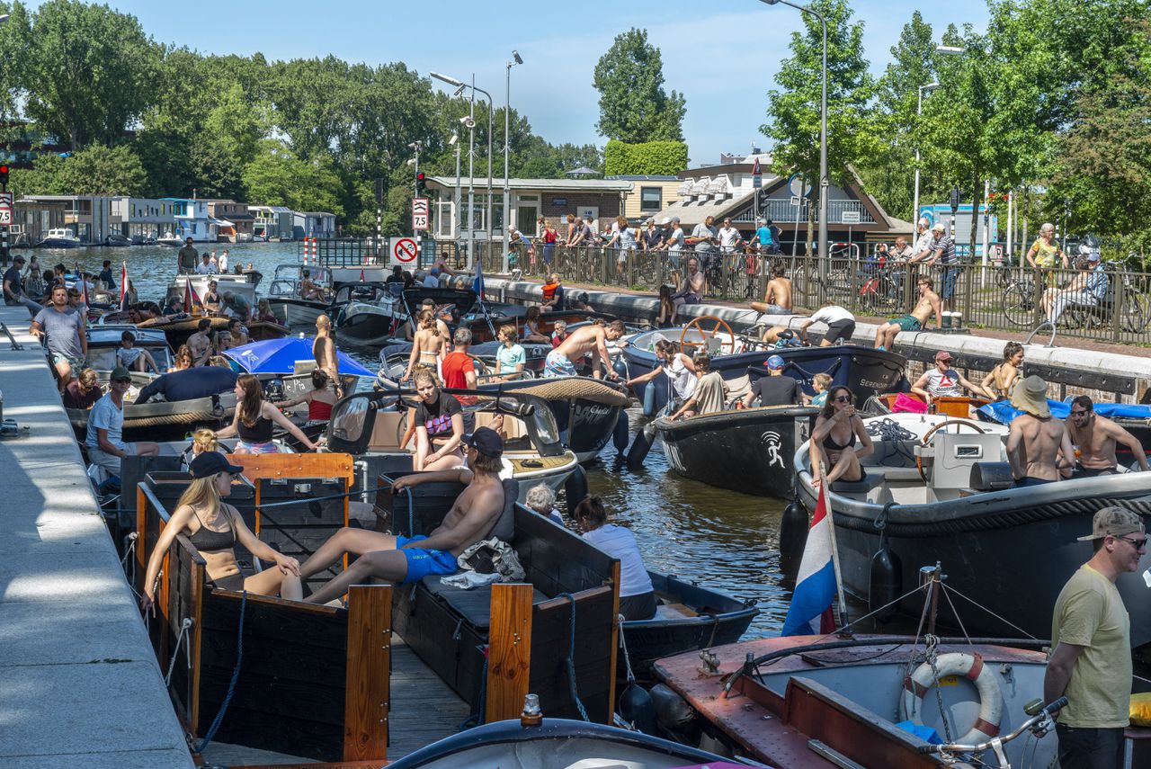 Drukte op het water in Amsterdam zorgt ook voor herrie. Geluidsoverlast is slecht voor de volksgezondheid.