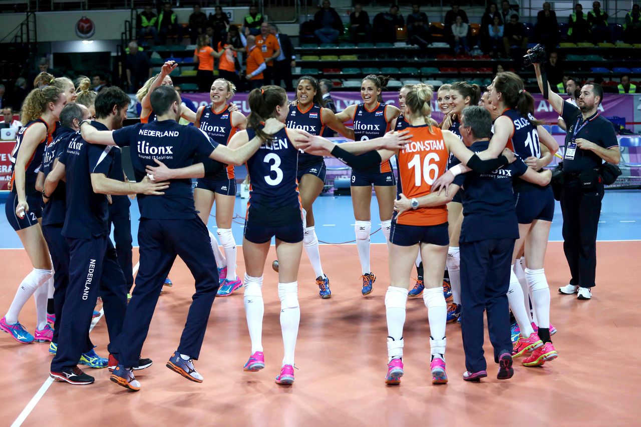 Volleybalsters door op kwalificatietoernooi Spelen NRC