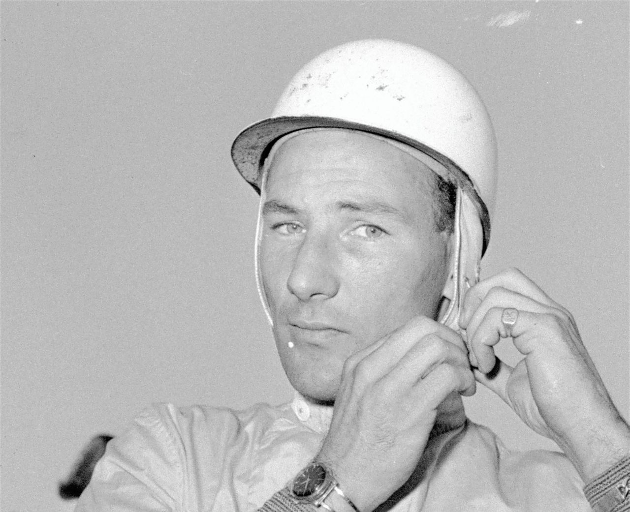 Stirling Moss bij de Amerikaanse Grand Prix in 1961 in Watkins Glen, New York.