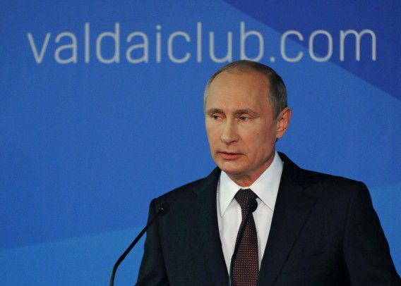 Poetin vandaag tijdens een meeting met Russische experts. De Valdai International Discussion Club is een internationaal forum dat focust op Rusland.