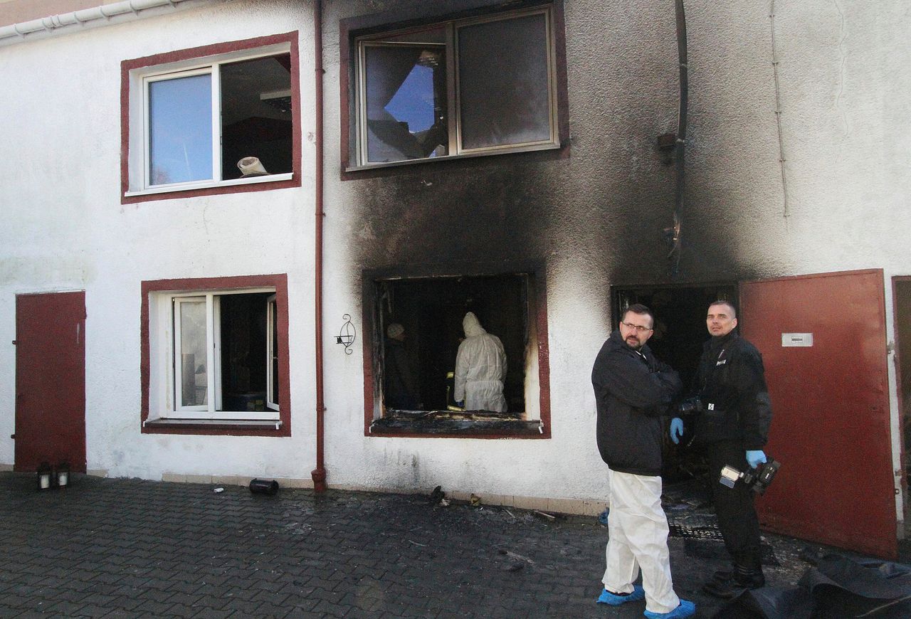 De brandweer en de politie deden dit weekend onderzoek naar de brand in de escaperoom in Koszalin.