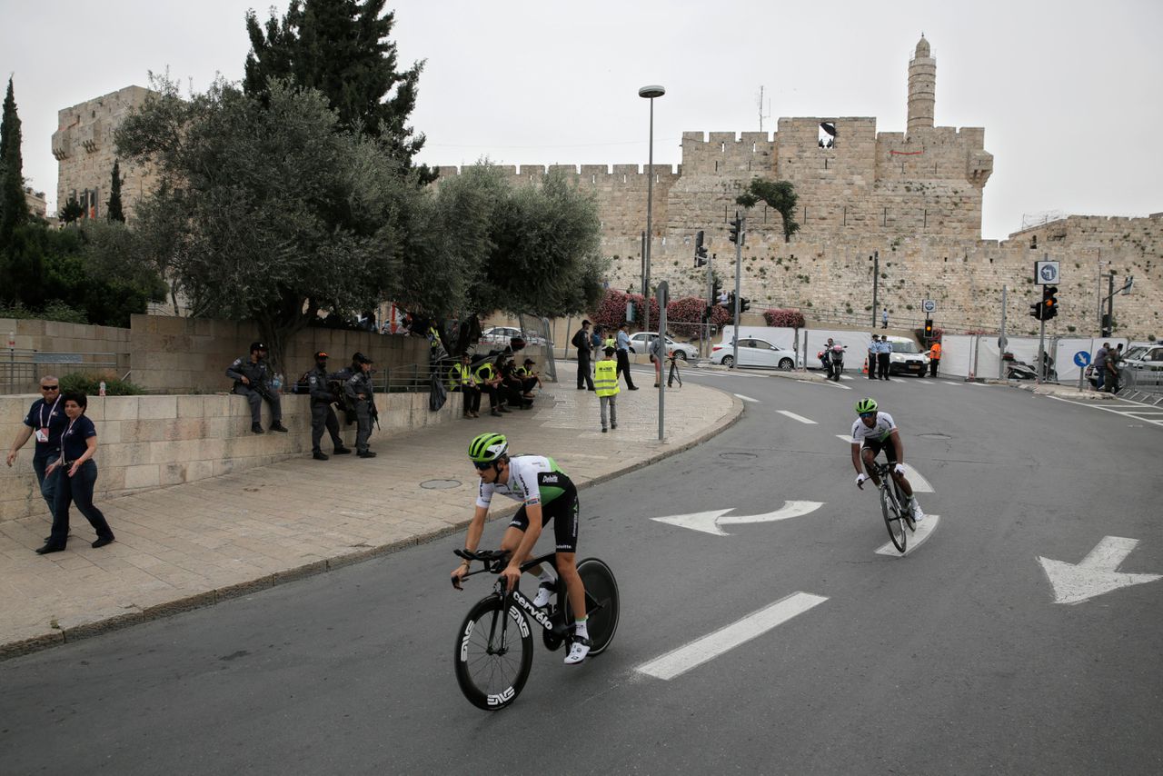 Geamuseerde verbazing in Jeruzalem  over de wielersport 