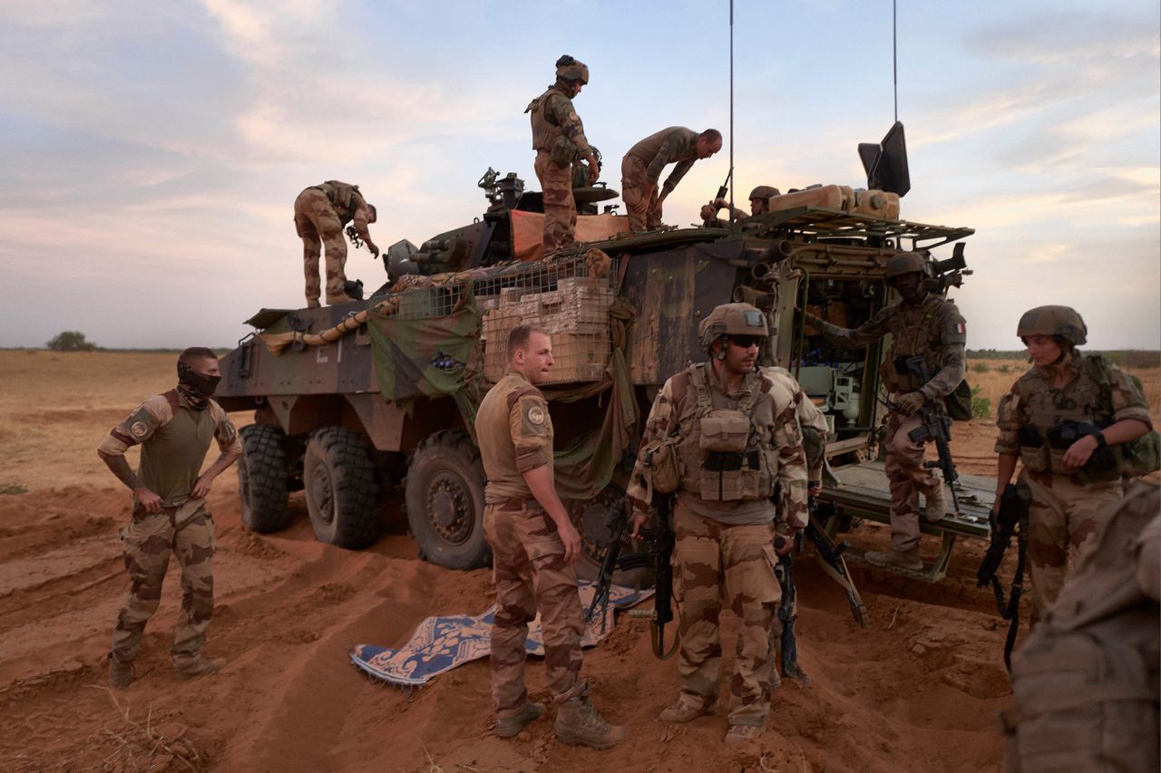 Zo'n vierhonderd Franse commando’s zullen binnen een maand Burkina Faso verlaten.