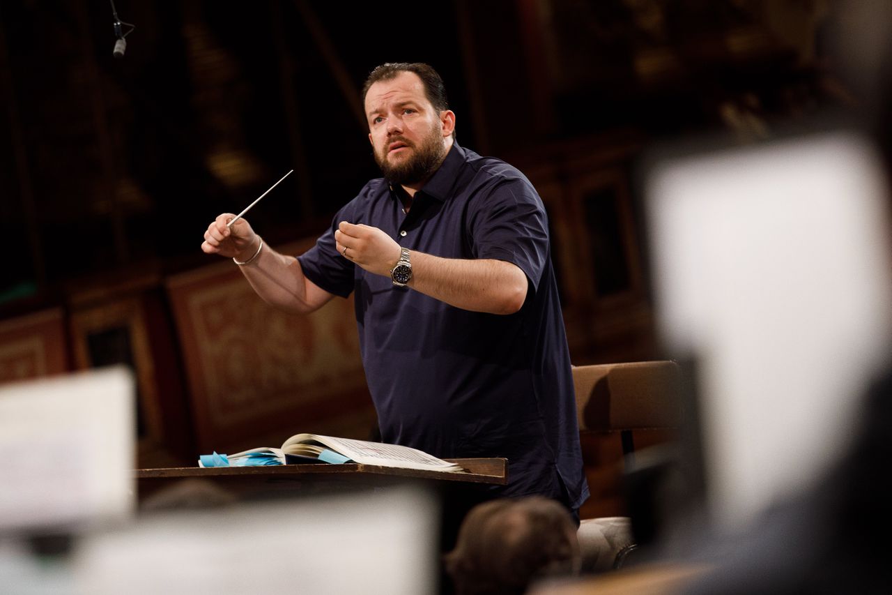 Andris Nelsons Laat Rachmaninoffs Tweede Symfonie Gevaarlijk Vonken NRC