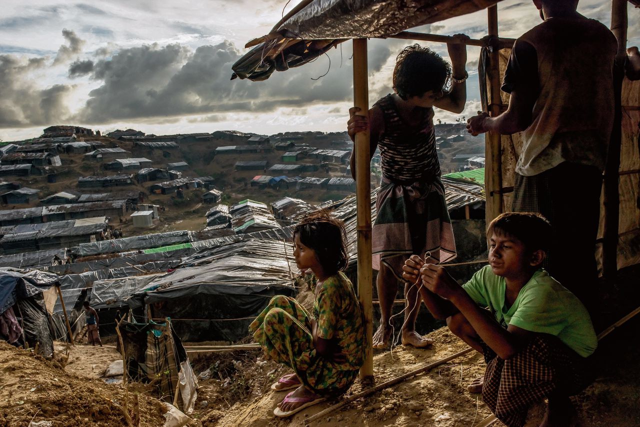 Geïmproviseerde tent van een Rohingya familie in een vuchtelingenkamp in Bangladesh.