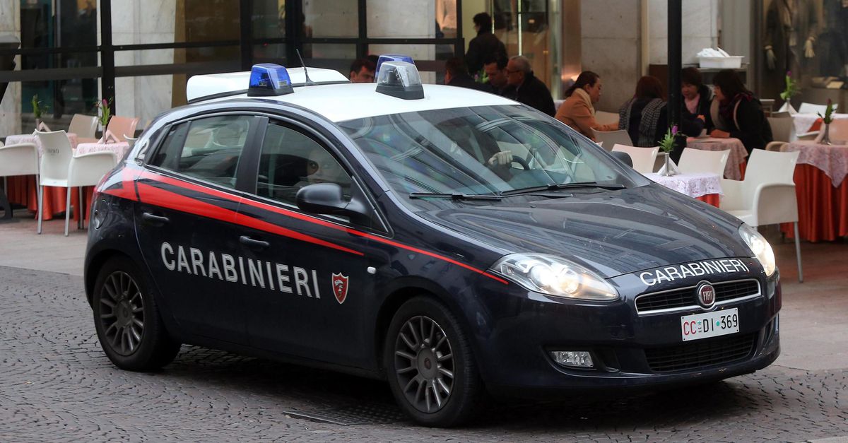 Caccia all’uomo dopo il brutale accoltellamento del 21enne olandese in Italia