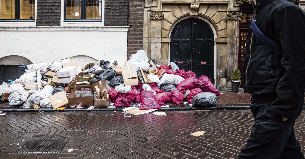 Zwerfvuil stapelt zich op - NRC