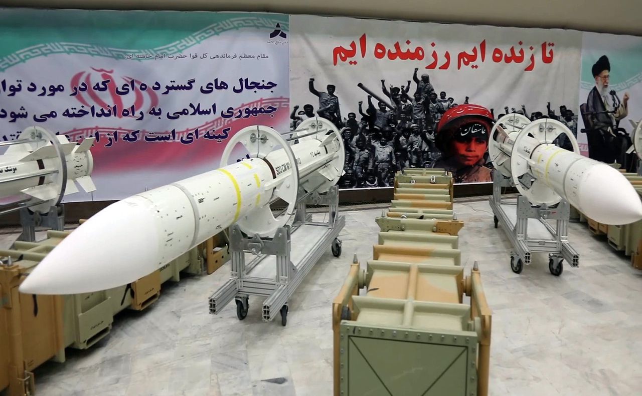 ‘Iran voert succesvolle test met satellietraket uit’ - NRC