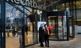 Ongedocumenteerden voor de rechtbank in Rotterdam.