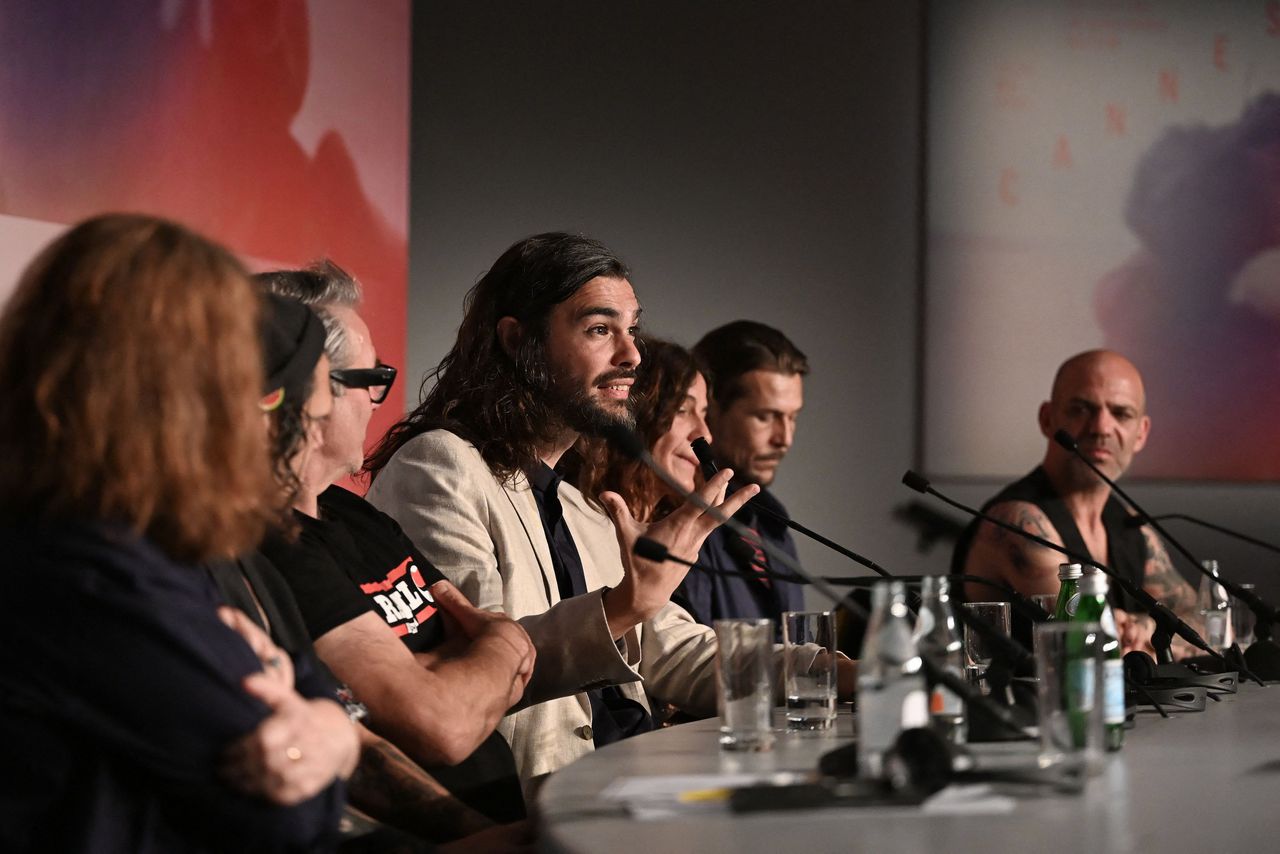 Cannes strong but morbid: you laugh at home