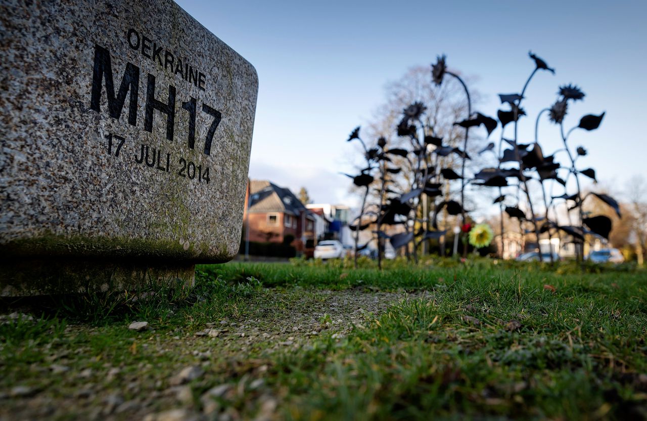 Het MH17-monument in het Dudokpark. Het OM kwam vrijdag met nieuwe, onthullende geluidsopnamen.