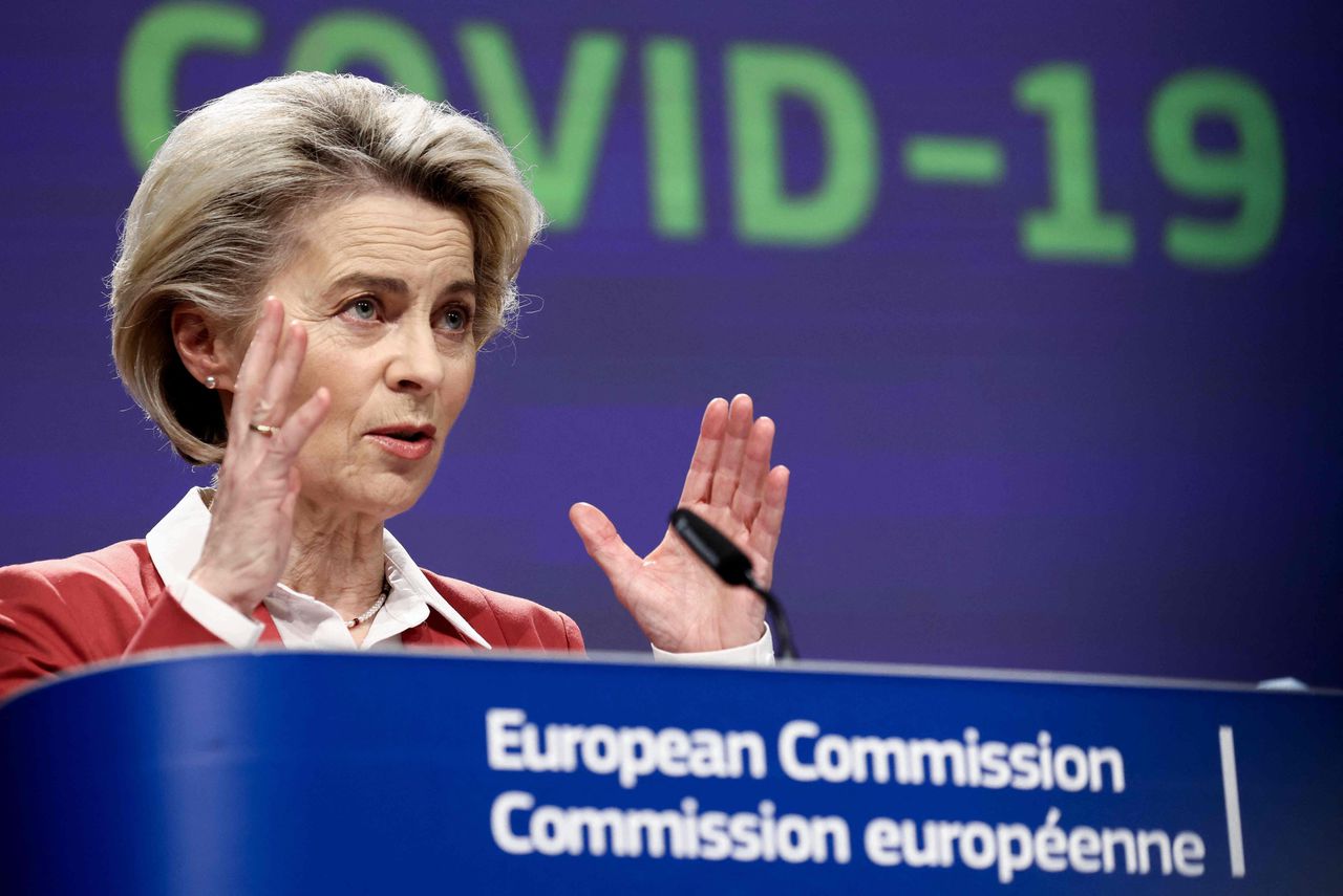 EU-commissievoorzitter Ursula von der Leyen over vaccinatieplicht: "Het is een discussie die we moeten voeren.” Foto: Kenzo Tribouillard/AFP
