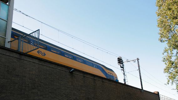 Storing: geen treinen tussen Amersfoort en Amsterdam tot 22.00 uur - NRC