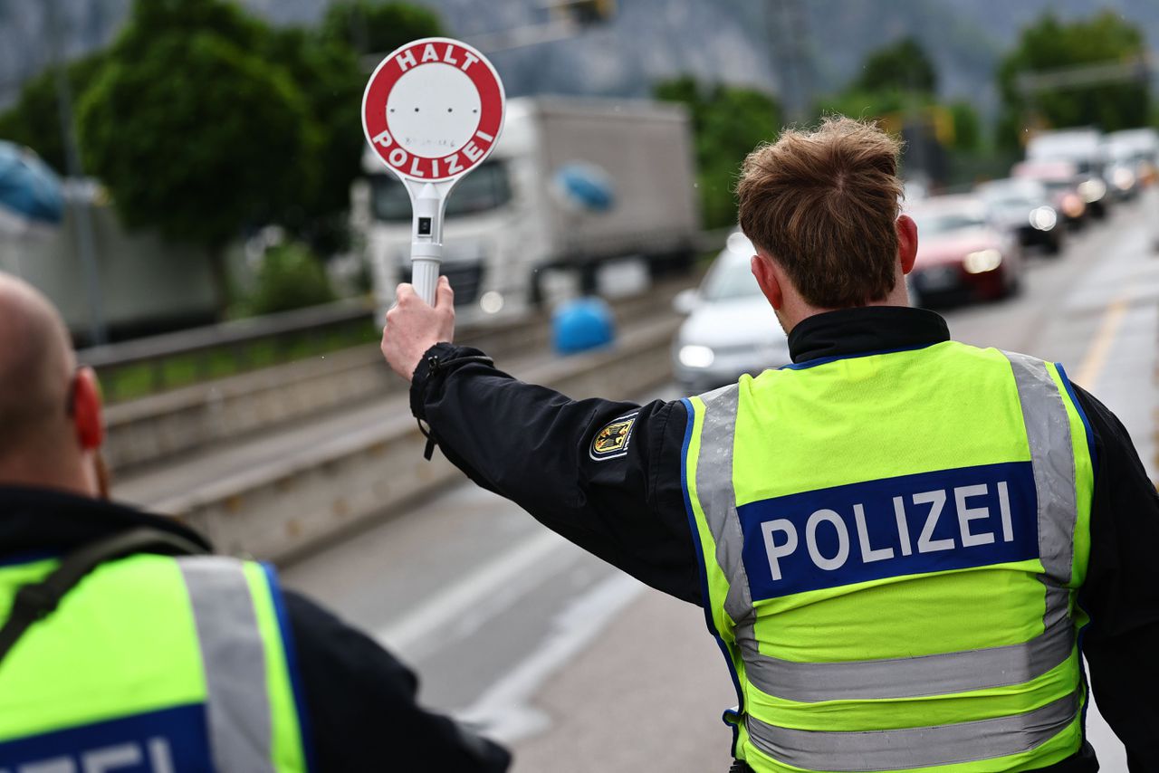 German government wants to perform border controls, but according to police union, agents are already on their toes