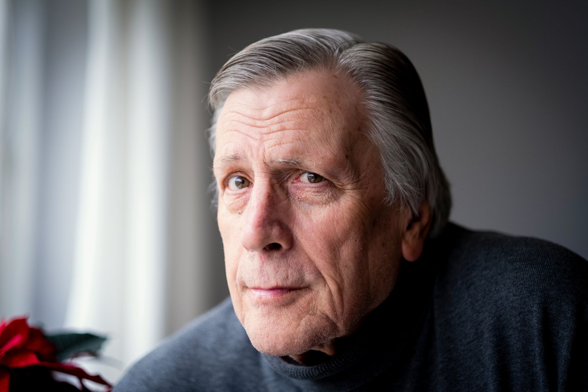 Jan van Veen stopt met Candlelight op Radio 5 - NRC