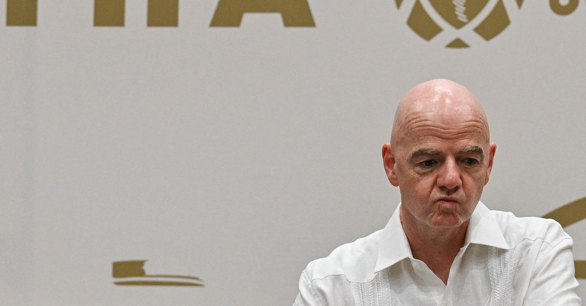 De huidige machtsstrijd binnen de FIFA draait volledig om de positie van Infantino, maar is ’tot nu toe vooral sterke taal zonder consequenties’