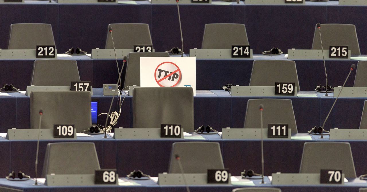 Een bordje in het Europees parlement tijdens een debat gisteren.