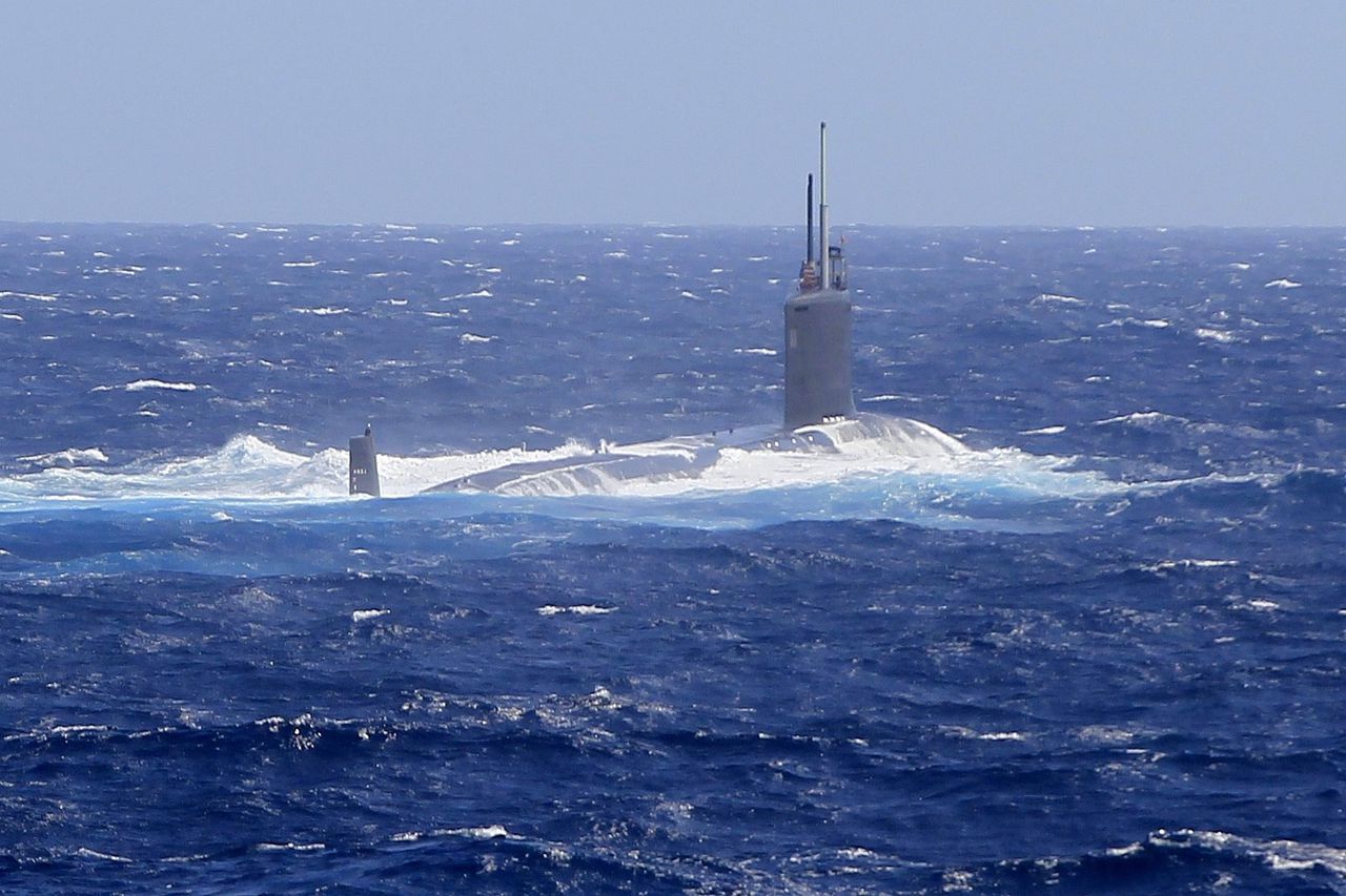 De USS Minnesota tijdens een oefening in het Caraïbisch gebied. Deze Amerikaanse nucleaire onderzeeër is sinds 2013 in bedrijf.