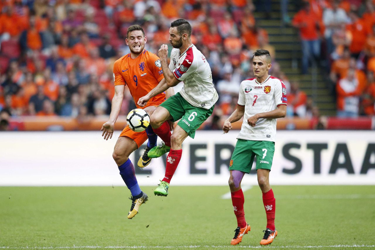 Oranje wint met 3-1 van Bulgarije, WK nauwelijks dichterbij 