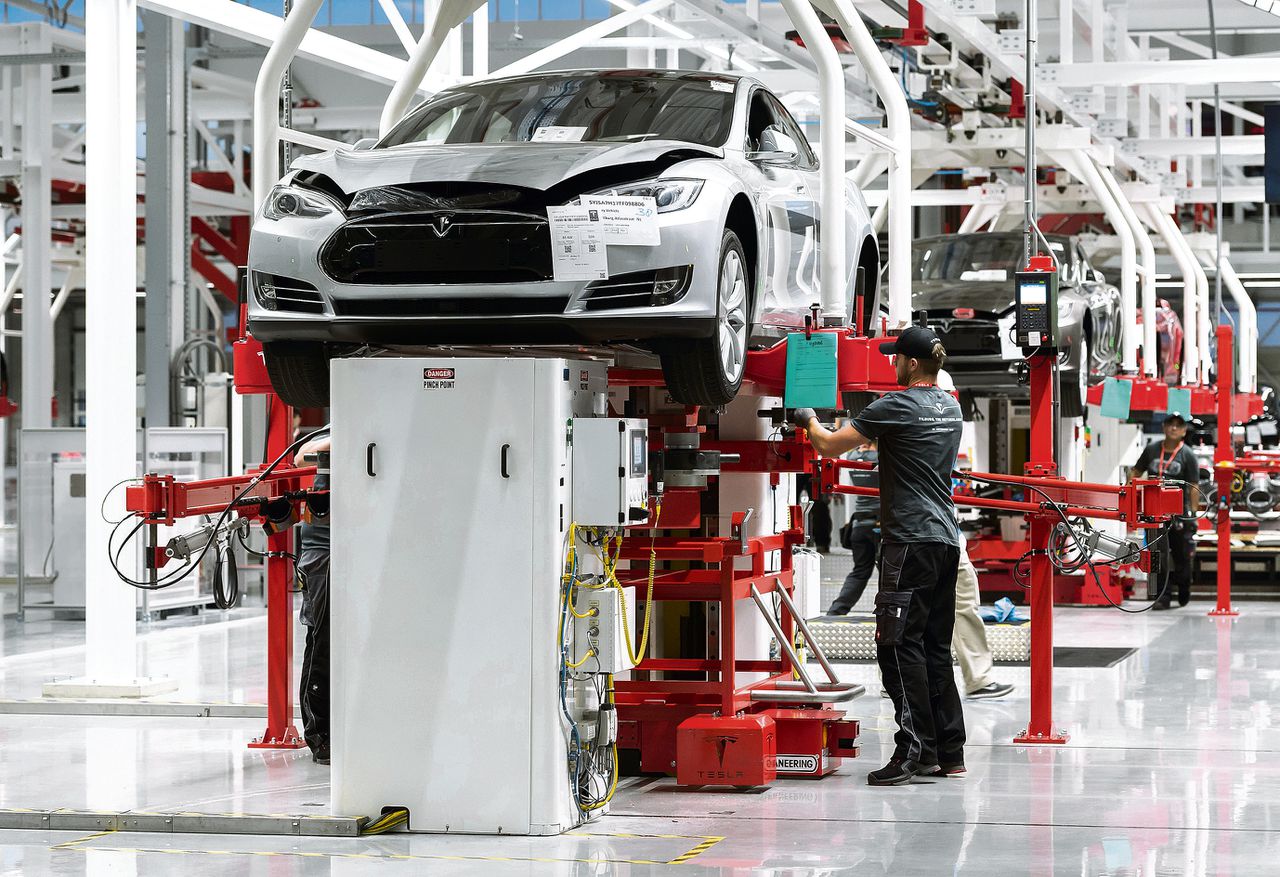 De fabriek van autofabrikant Tesla in Tilburg, die in september opende.
