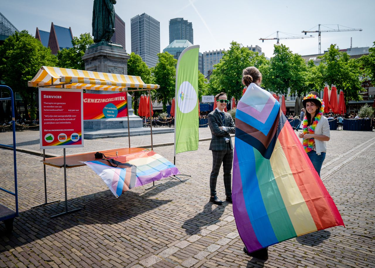 Protest tegen ‘homogenezing’ op het Binnenhof in Den Haag.
