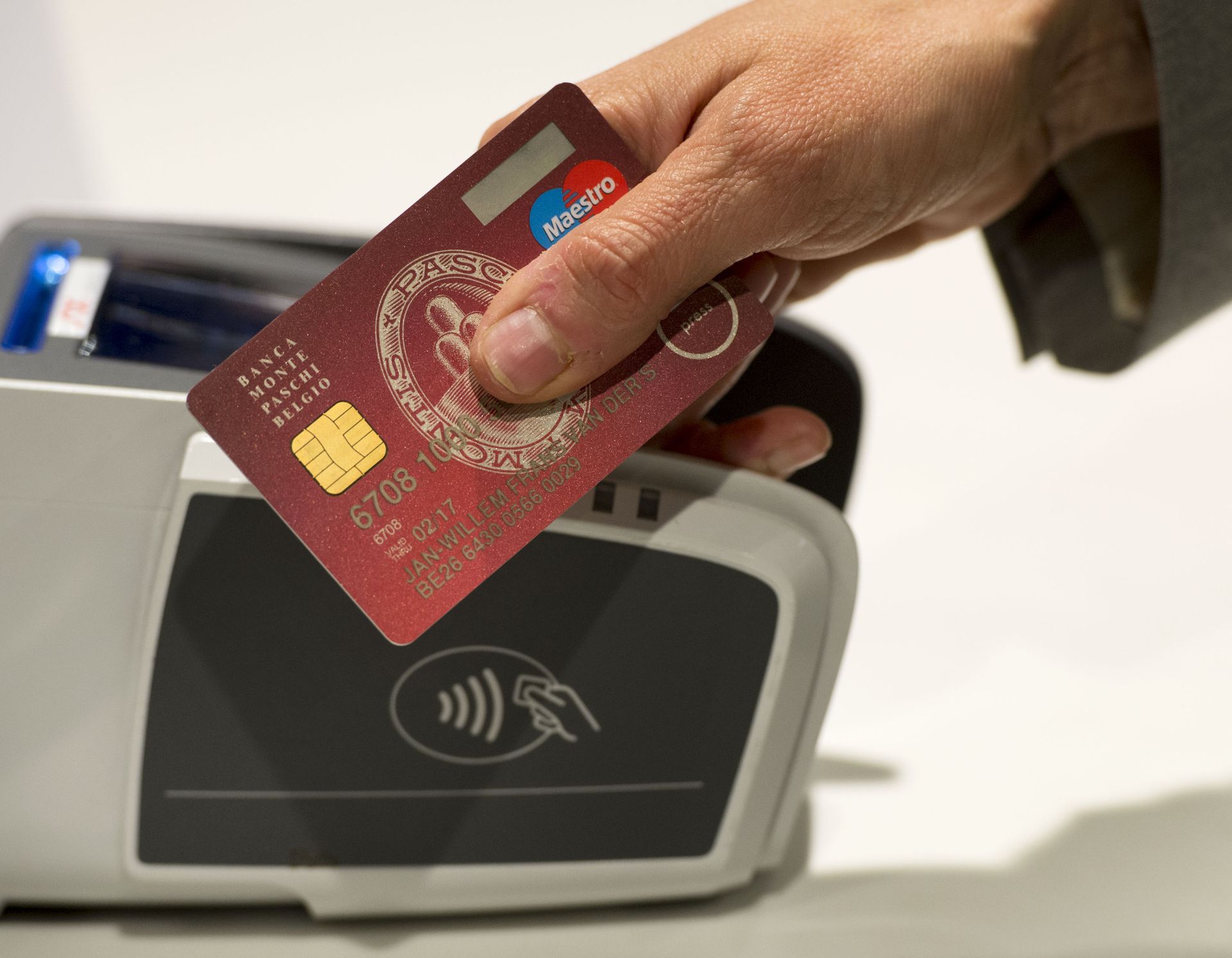 Mobiel betalen Zonder pas, zonder pin. Zonder bank? NRC