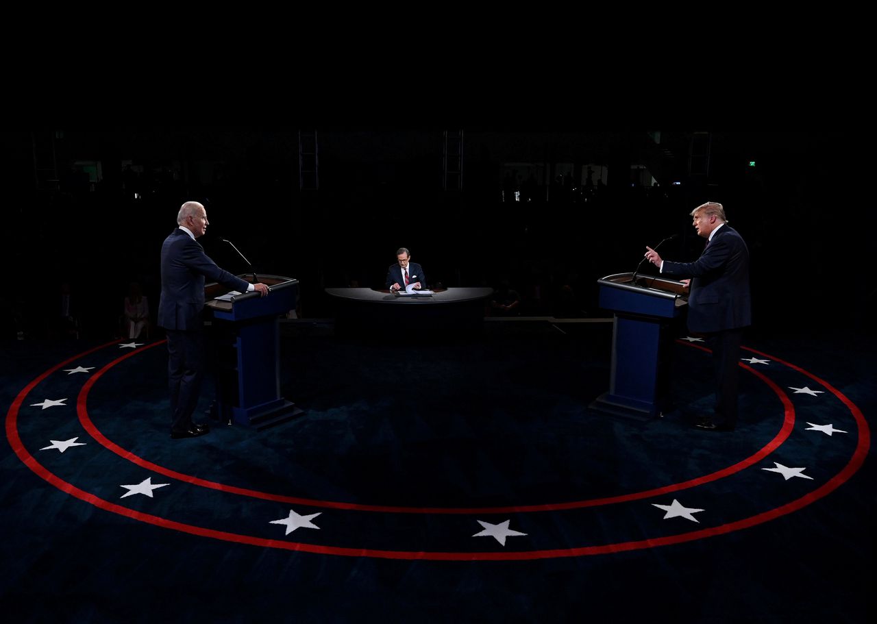 Donald Trump en Joe Biden eind september tijdens het eerste debat, dat werd gehouden in Cleveland, Ohio.