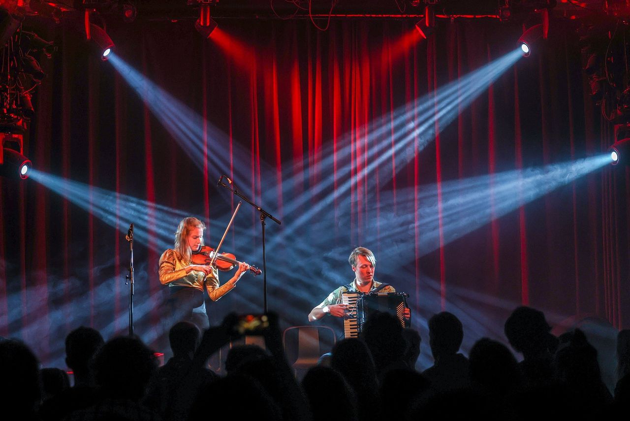 Klassifest is ‘klassieke muziek’ met bier. Vooral Slagwerk Den Haag kreeg Paradiso in hypnose 