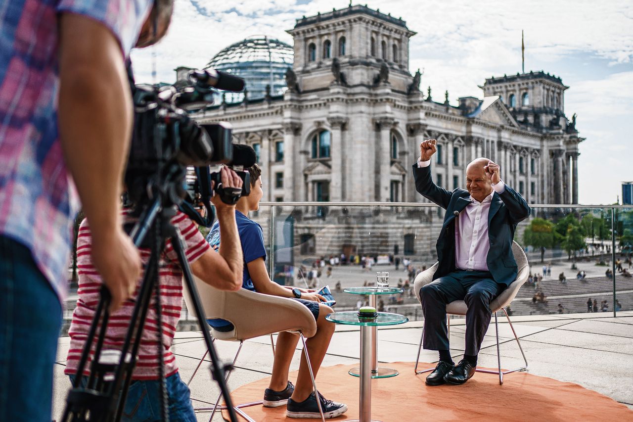 Lachende derde en sociaaldemocraat Olaf Scholz maakt opeens weer kans op het Duitse kanselierschap 