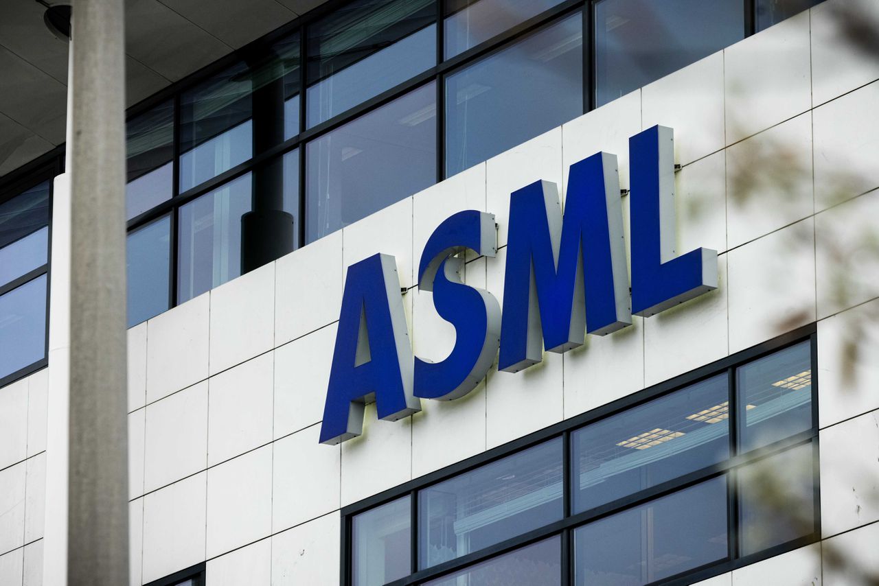 ASML ziet voorspelde daling van omzet en winst 