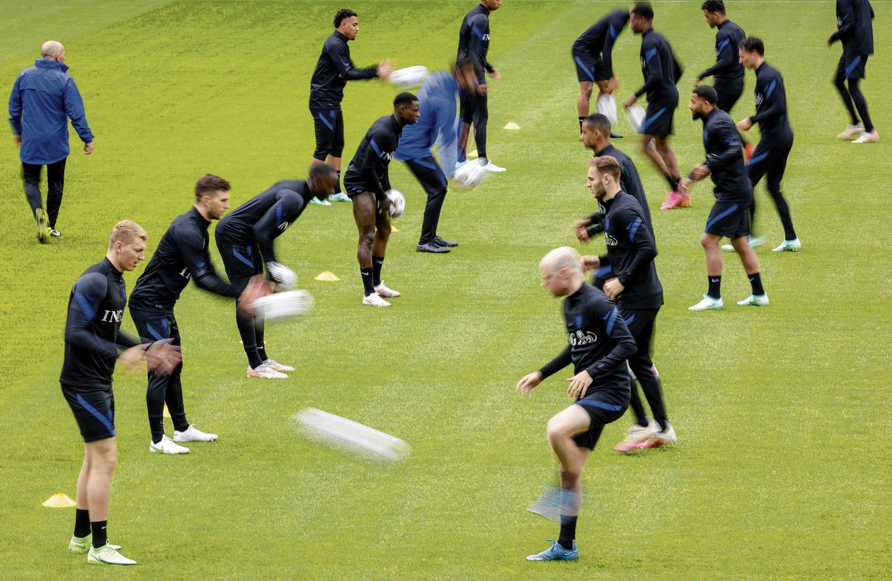Vijftien spelers trainden deze week met het Nederlands elftal in Zeist.