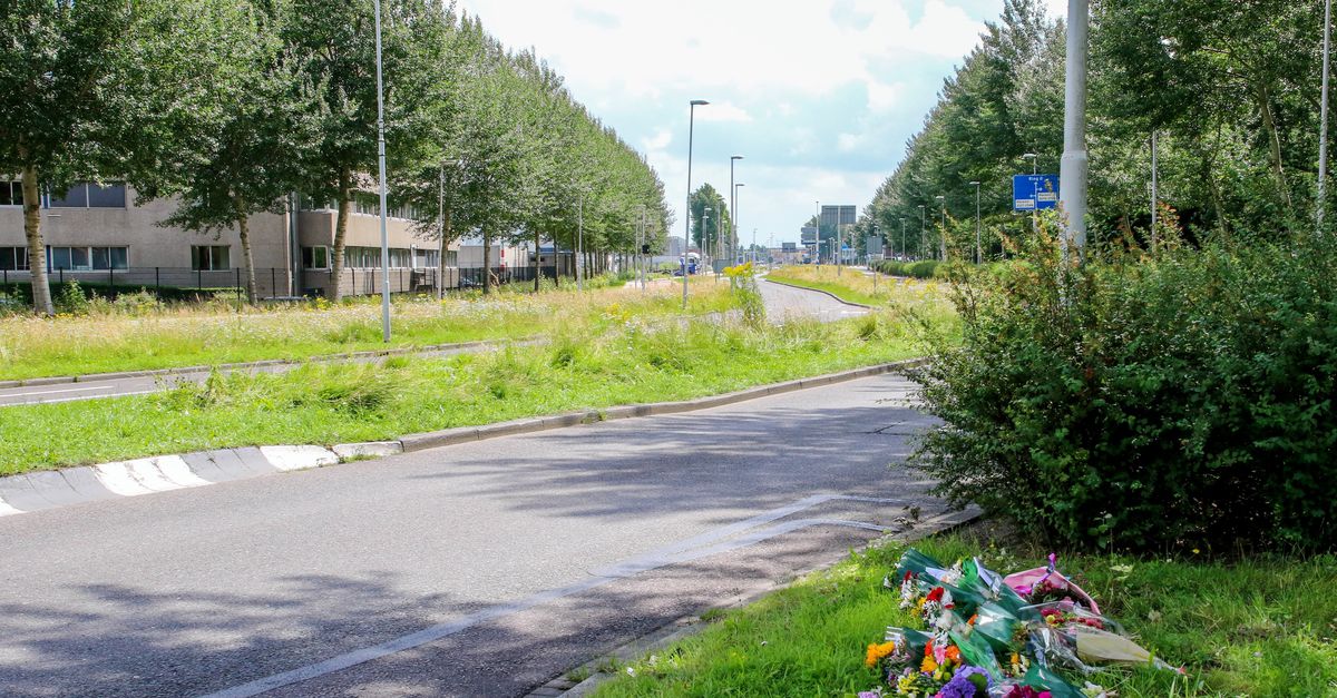 Dit is wel een bom onder verhalen over die omgekomen motoragent.