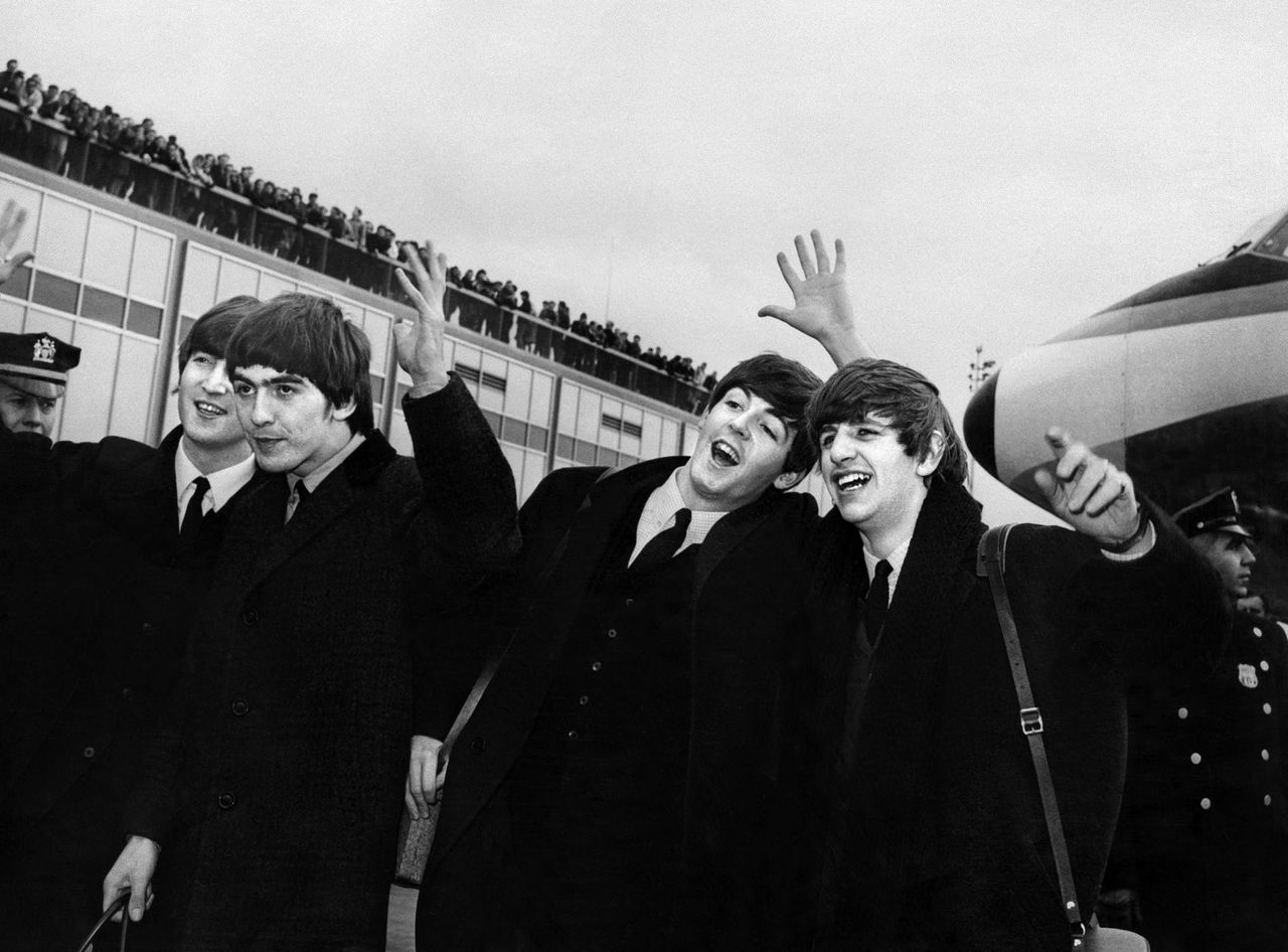 Nieuw liedje The Beatles: lief, melancholisch liefdesliedje dat letterlijk generaties overbrugt 