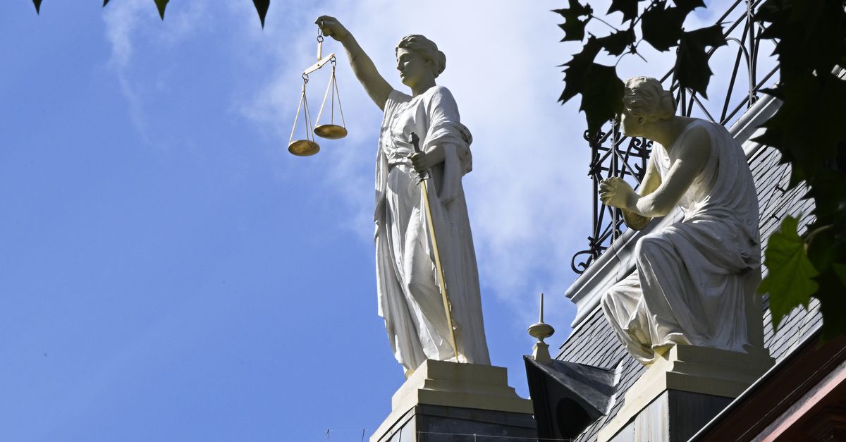 Zo probeert Sywert van Lienden aan te tonen dat OM en FIOD vertrouwelijke advocatenstukken hebben be