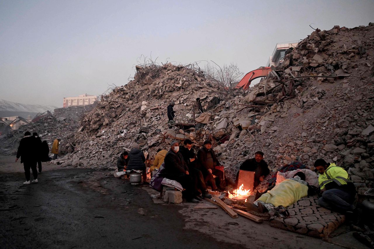 Turkse universiteiten gaan op afstand les geven om daklozen op te vangen op campussen 