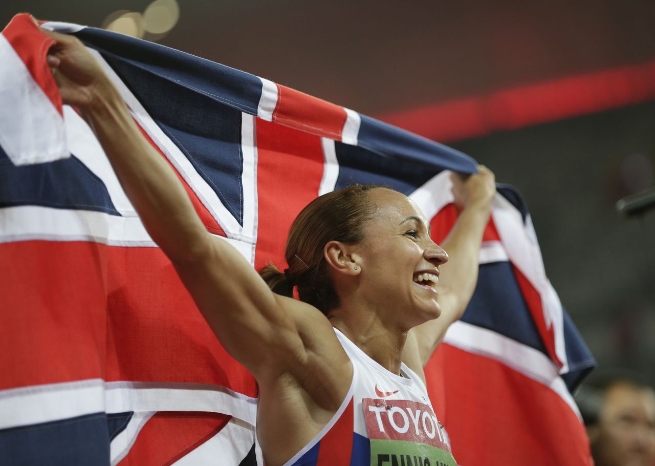 De Britse Jessica Ennis-Hill heeft de gouden medaille gewonnen op de zevenkamp, Nadine Broersen greep net naast het eremetaal. Zij verloor teveel tijd op de afsluitende 800 meter en werd vierde in het eindklassement