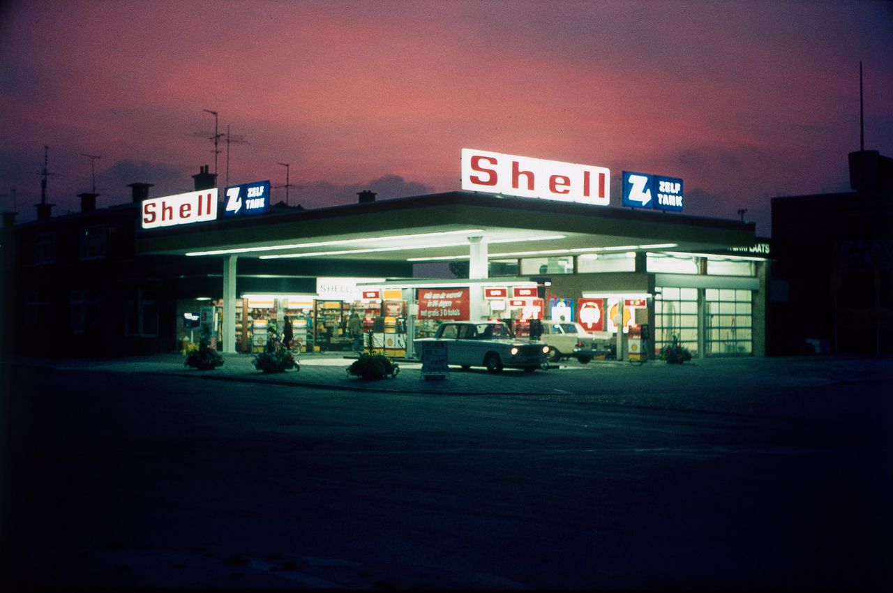 Een Nederlands Shell-benzinestation uit de jaren zestig
