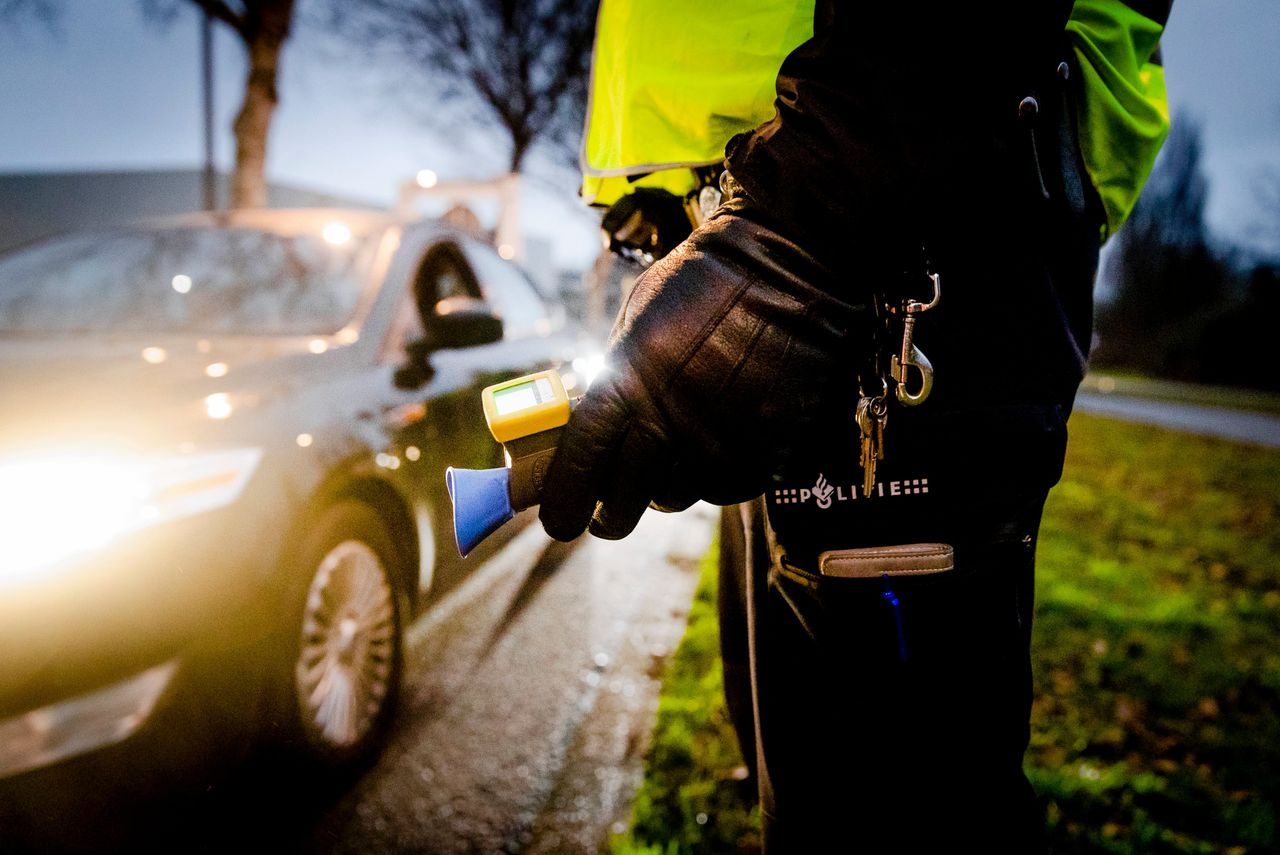 De veiligheid op Nederlandse wegen is de afgelopen jaren verslechterd, onder anderen door toedoen van alcoholgebruik in het verkeer.