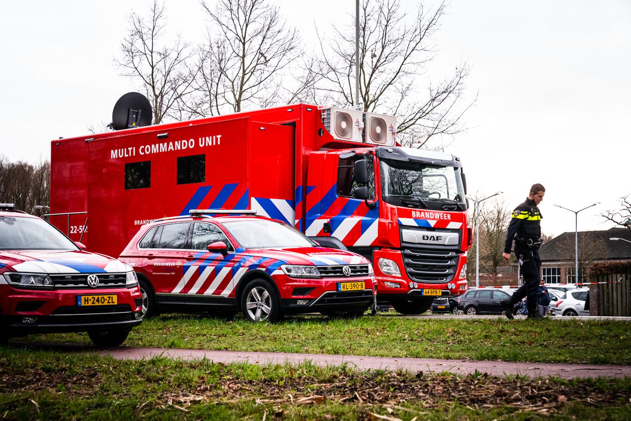 Vrees voor drie doden bij grote brand in Werkendam 