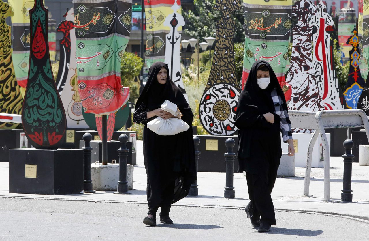 Demonstraties in Iran na dood van gearresteerde jonge vrouw 