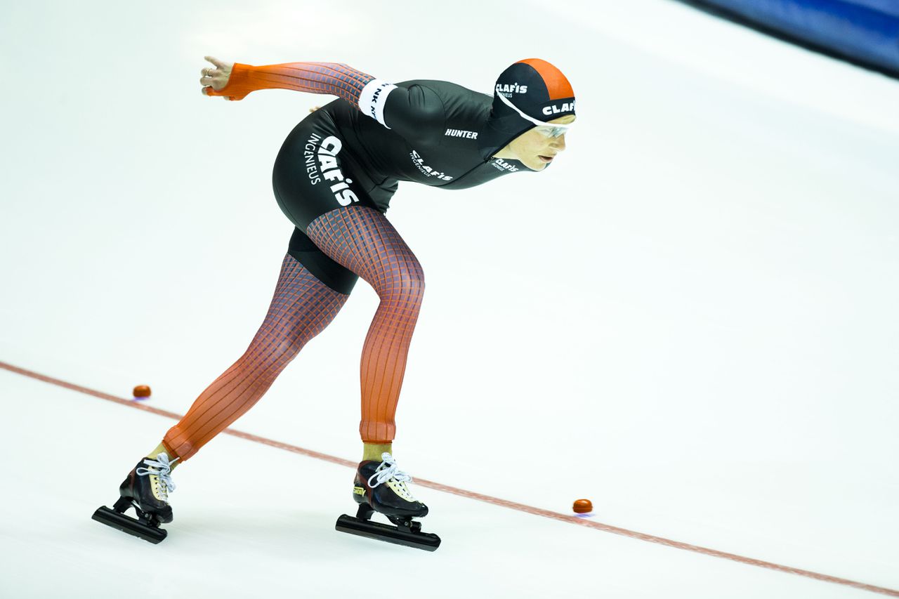 Carien Kleibeuker in actie op de 5.000 meter tijdens de NK Afstanden.