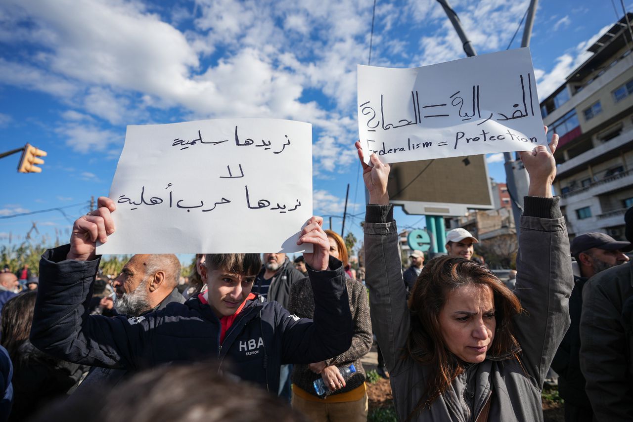 Gewelddadige protesten in Syrië na dodelijke aanslag op moskee