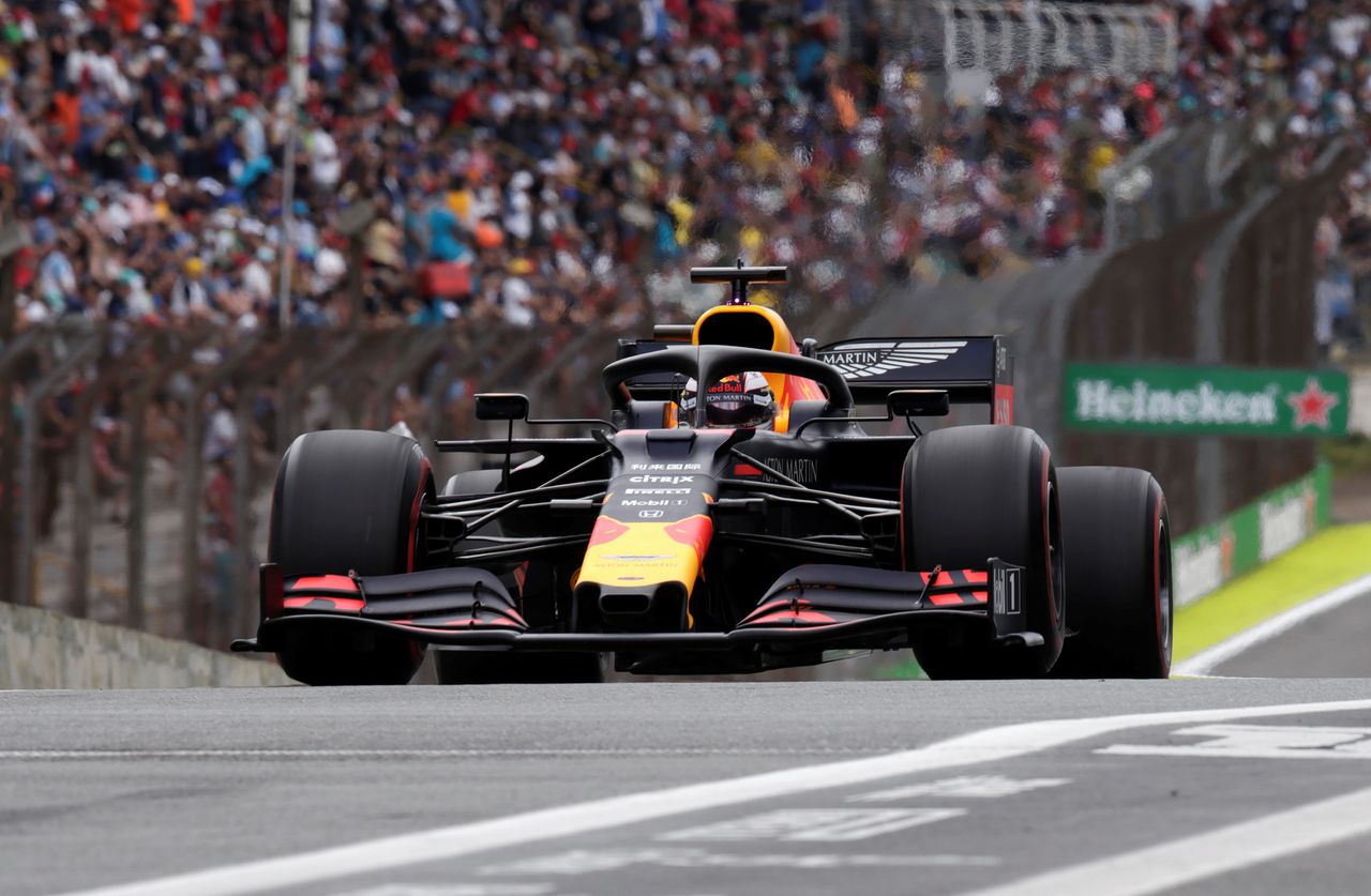Max Verstappen was Hamilton en Vettel zaterdag te snel af in Brazilië.