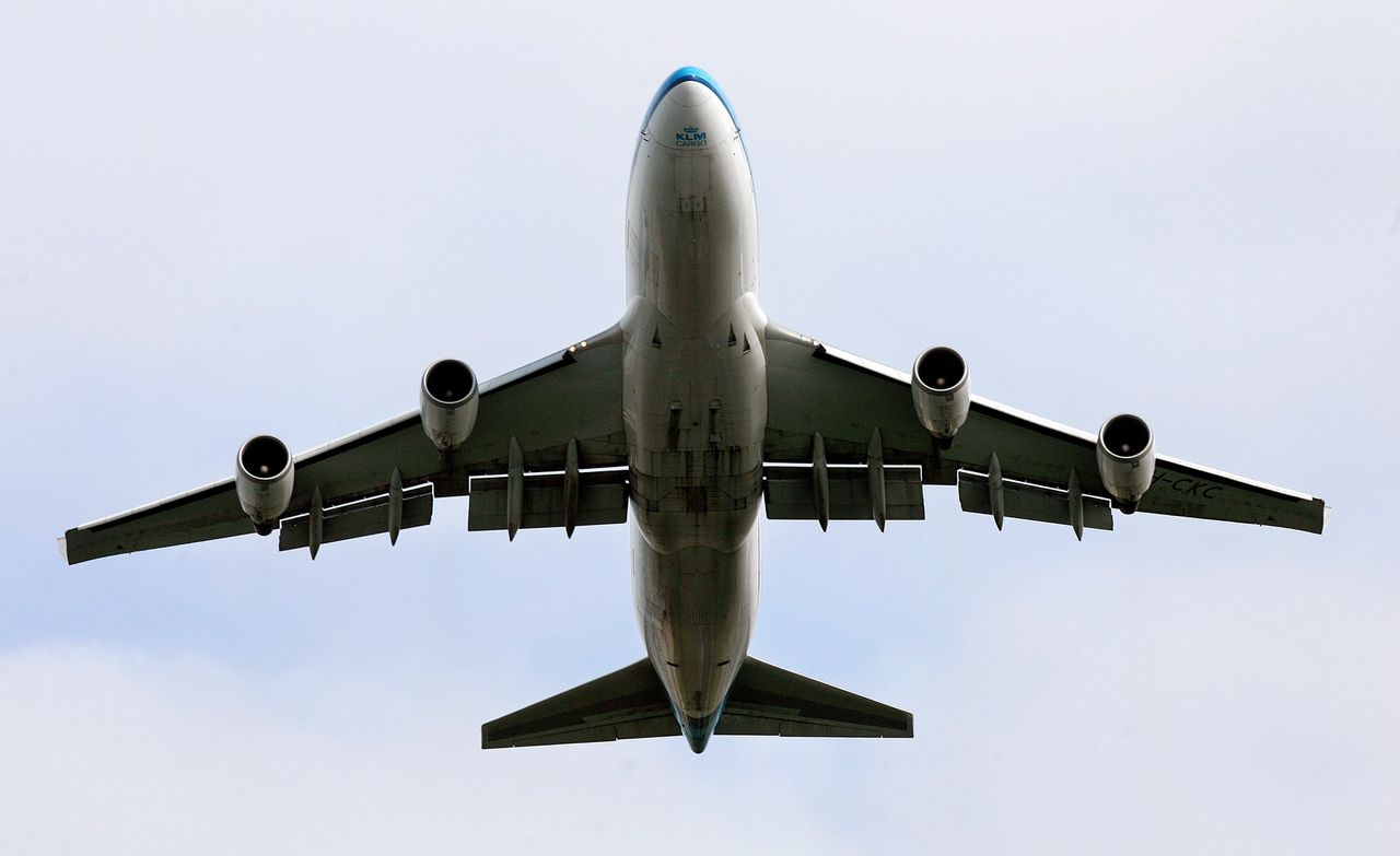 Het vrachtvliegtuig waarin de drugs werd aangetroffen was een Boeing 747 van KLM die gebruikt werd door Martinair.