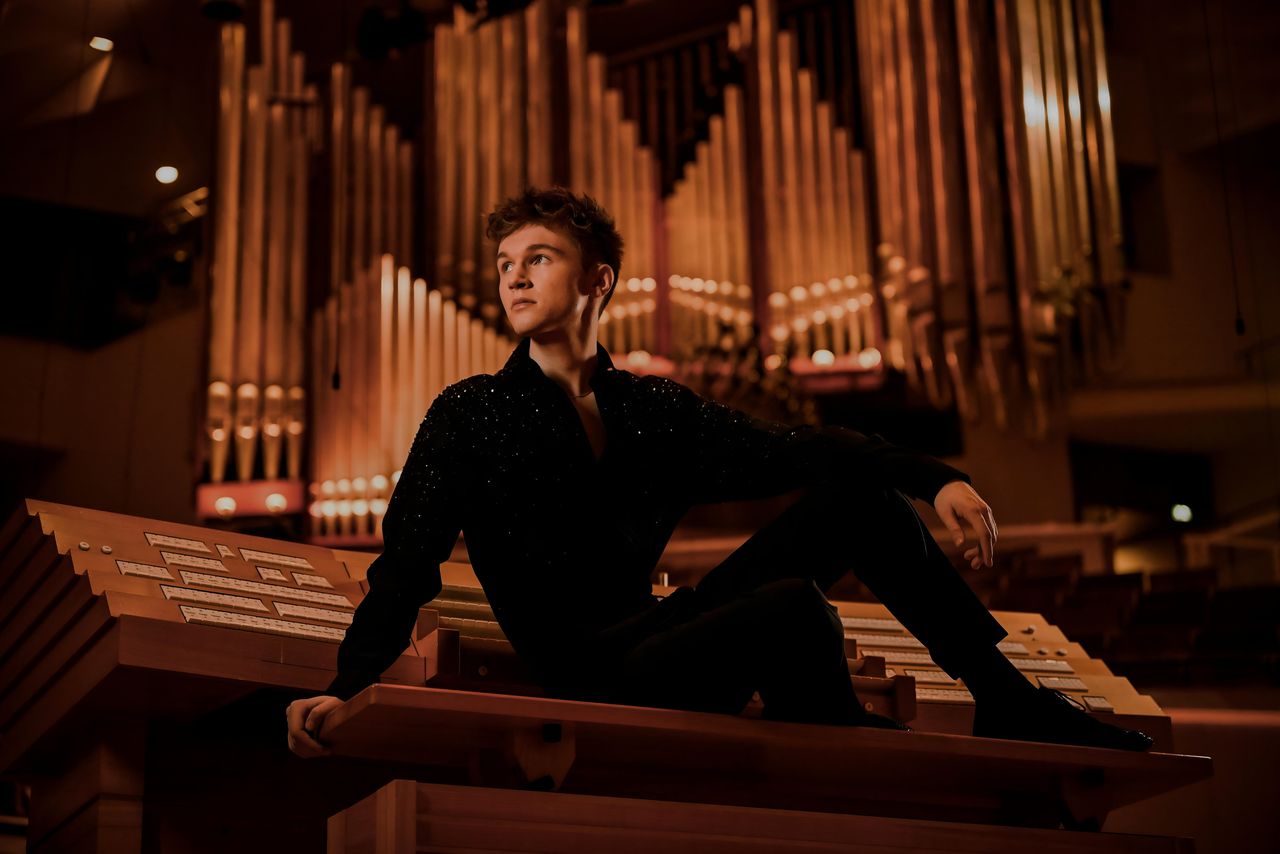 Organist Jan Liebermann (20) Excels on TikTok and Instagram: 'Playing from Memory is Better Than with Sheet Music'