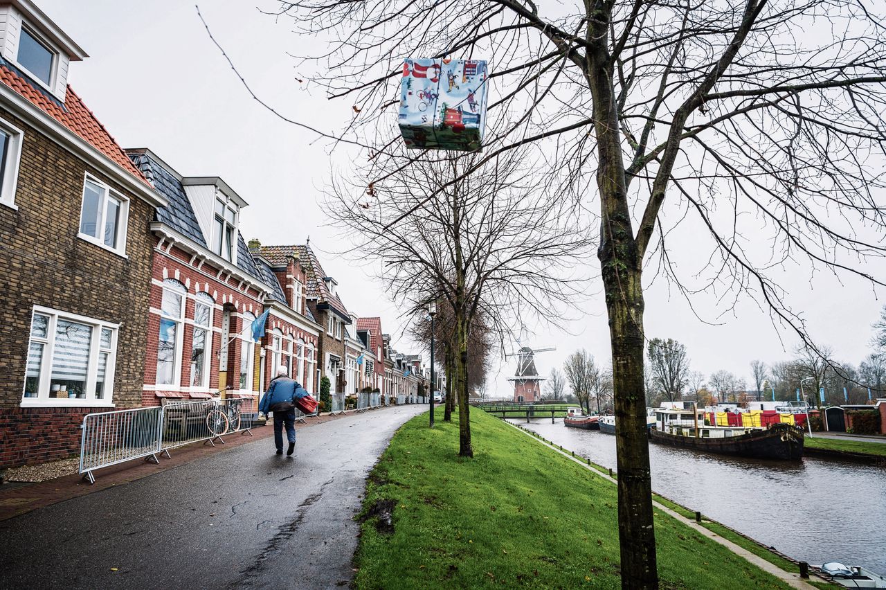 Dokkum maakt zich op voor de landelijke intocht van Sinterklaas, komende zaterdag.